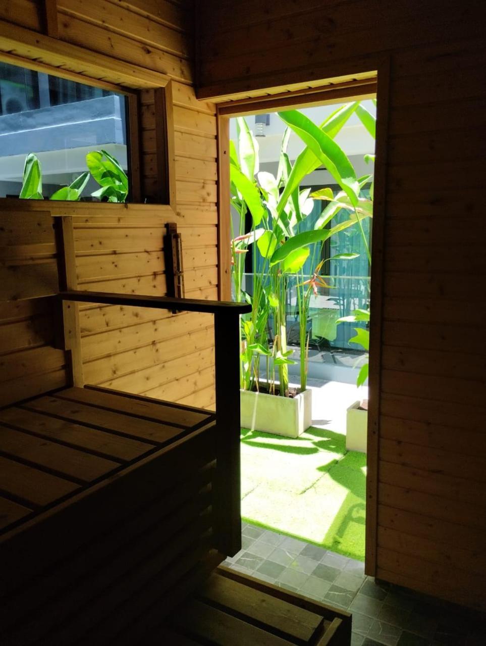 Двух-Комнатная Квартира В Кондоминимуме "Tropikal Garden" パッタヤー エクステリア 写真